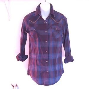 Wrangler blue plaid western snap front cowgirl shirt